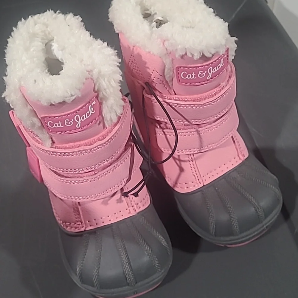 NWT! Cat & Jack Girls 5 Denver gray pink waterproof leather winter boot